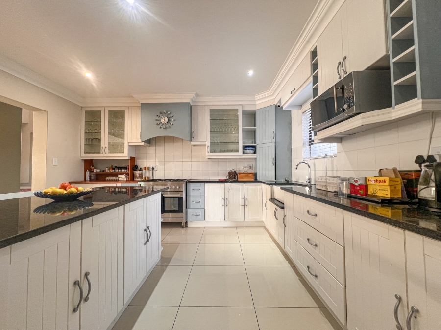 9 Bedroom Property for Sale in Myburgh Park Western Cape
